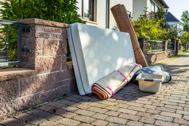 Best Garage Cleanout  in Leavenworth, KS